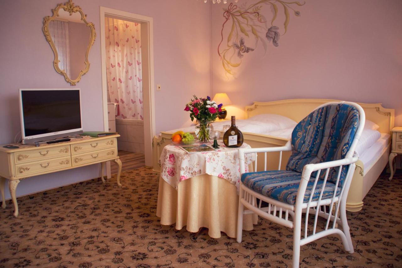 Hotel Garni Regina Goessweinstein Extérieur photo