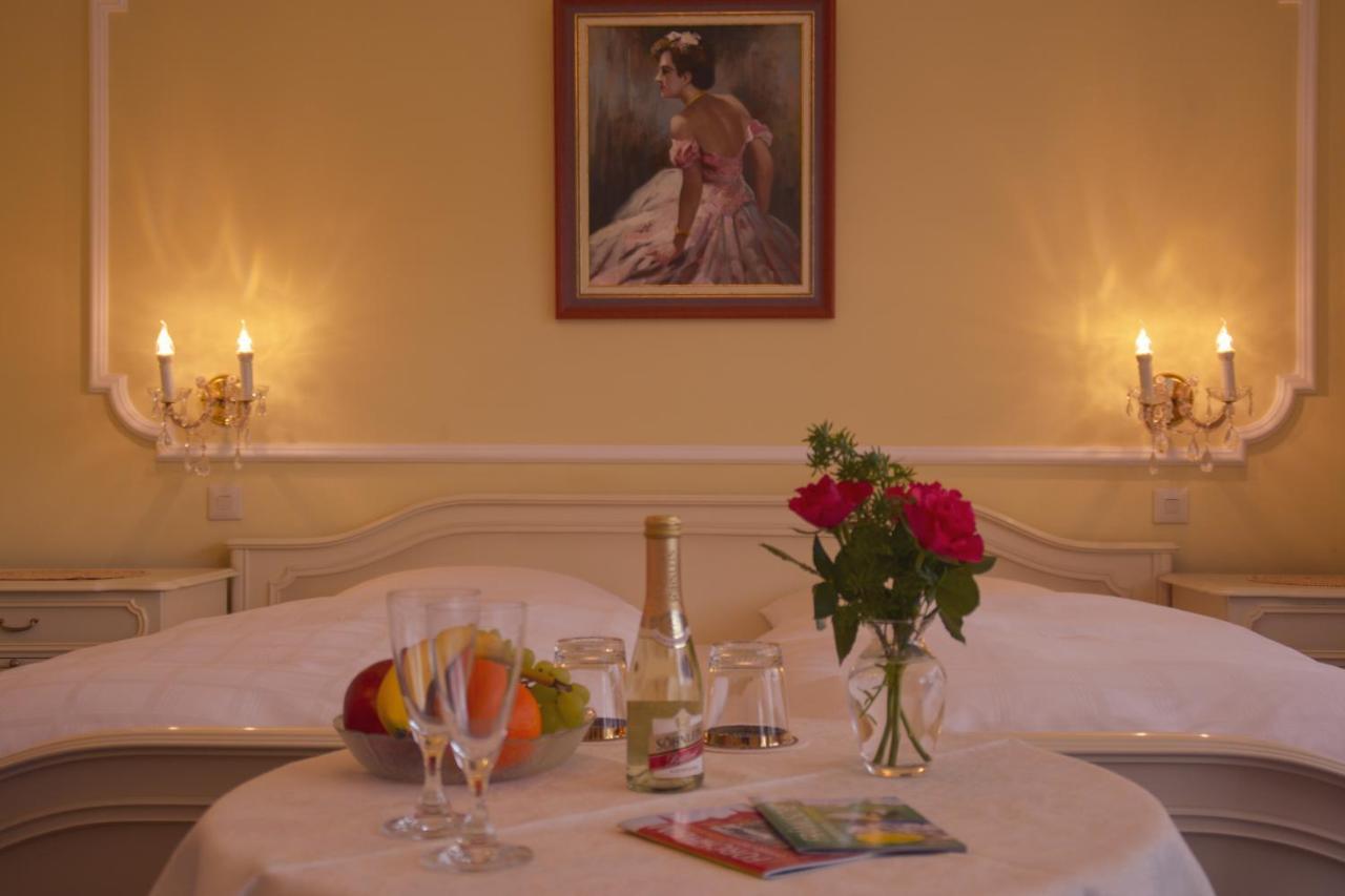 Hotel Garni Regina Goessweinstein Extérieur photo